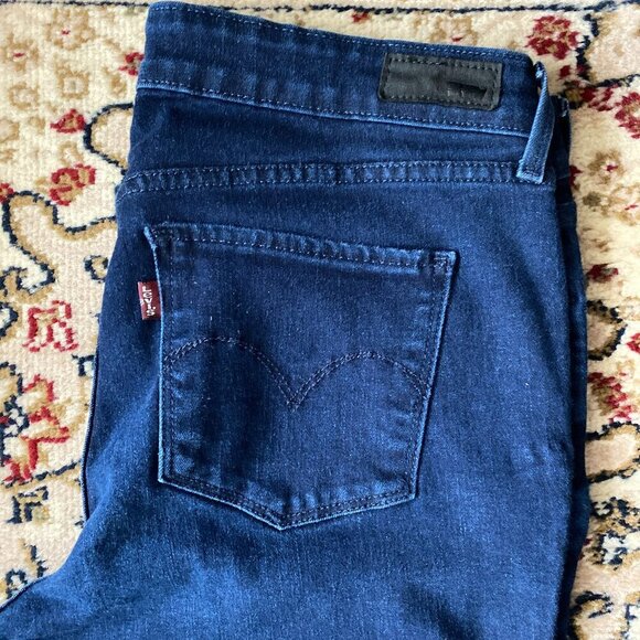 COPY- Levi's Jeans Demi Curve Classic Fit Straight Leg Blue Denim Size 12/31 - Picture 5 of 5
